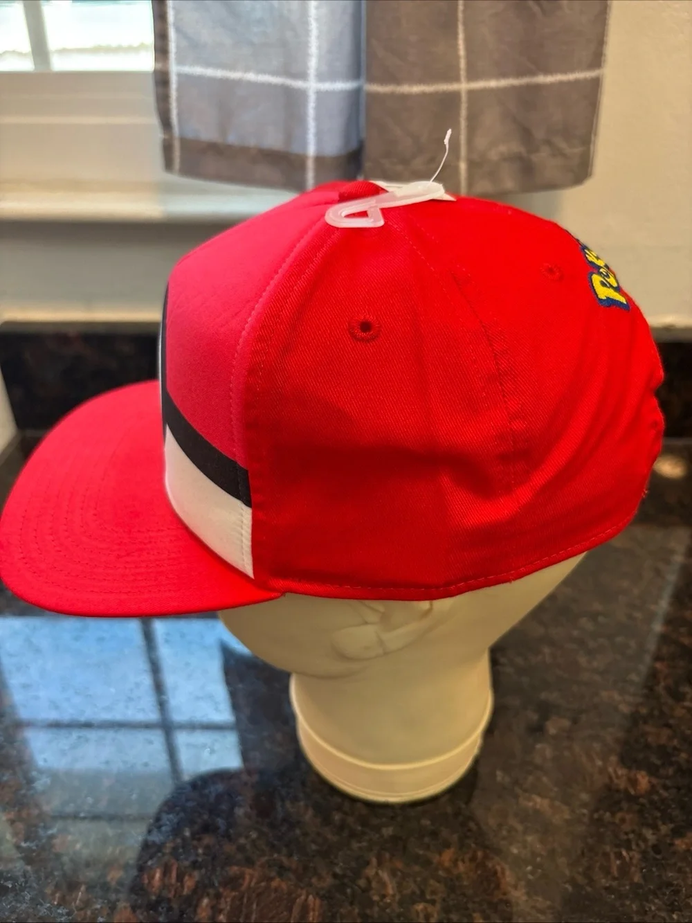 Pokémon￼ bright red